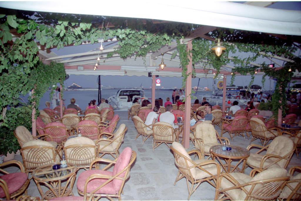 Hotel Dolphin Pythagoreio  Ngoại thất bức ảnh