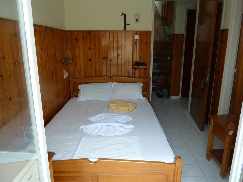 Hotel Dolphin Pythagoreio  Phòng bức ảnh