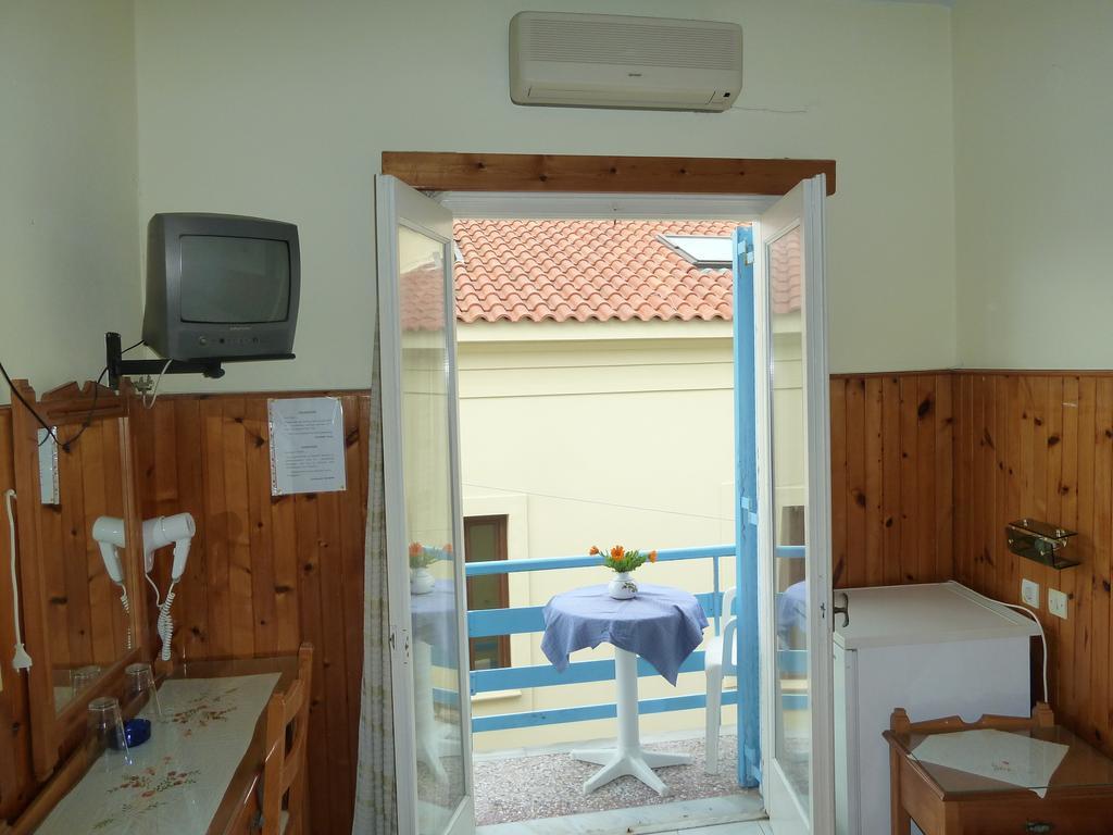 Hotel Dolphin Pythagoreio  Phòng bức ảnh