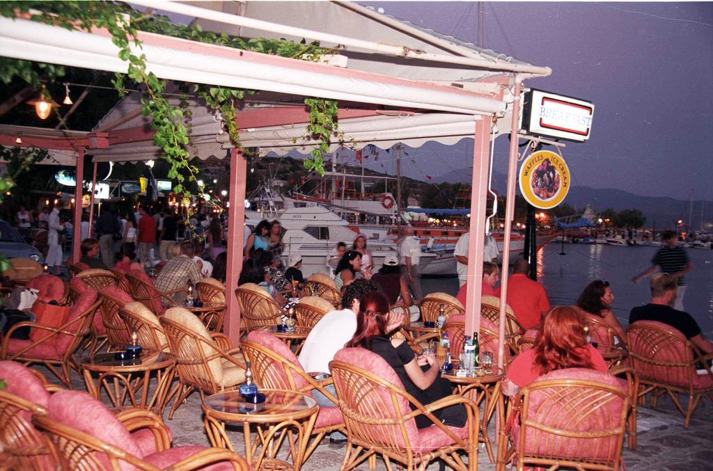 Hotel Dolphin Pythagoreio  Ngoại thất bức ảnh