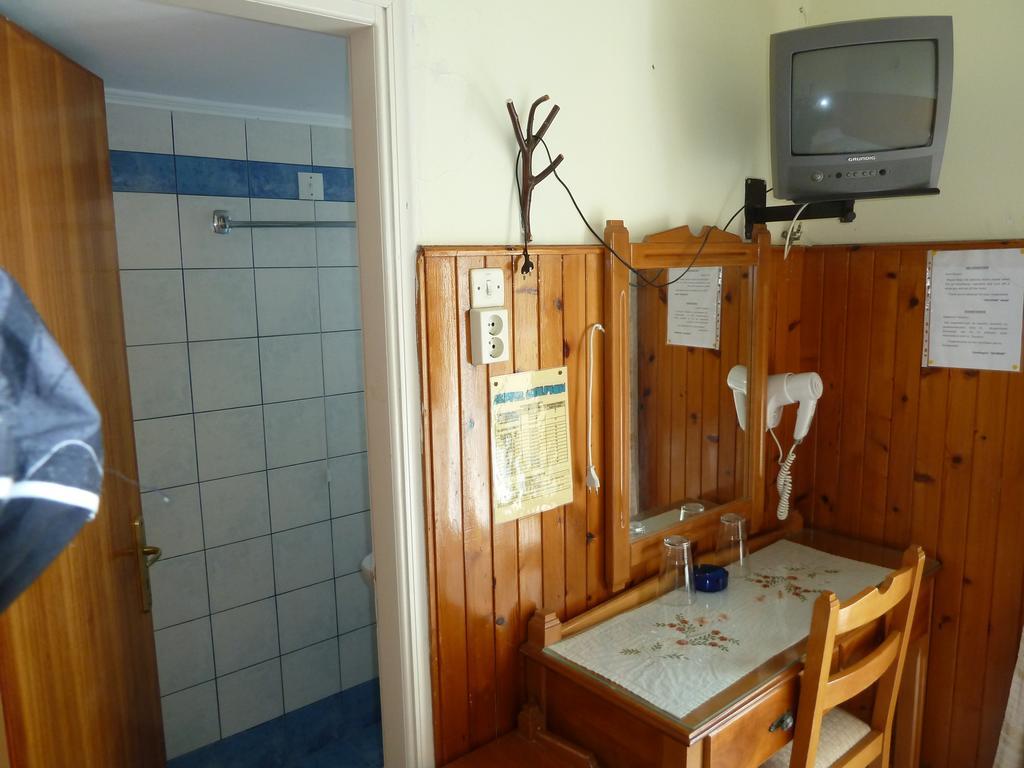Hotel Dolphin Pythagoreio  Phòng bức ảnh